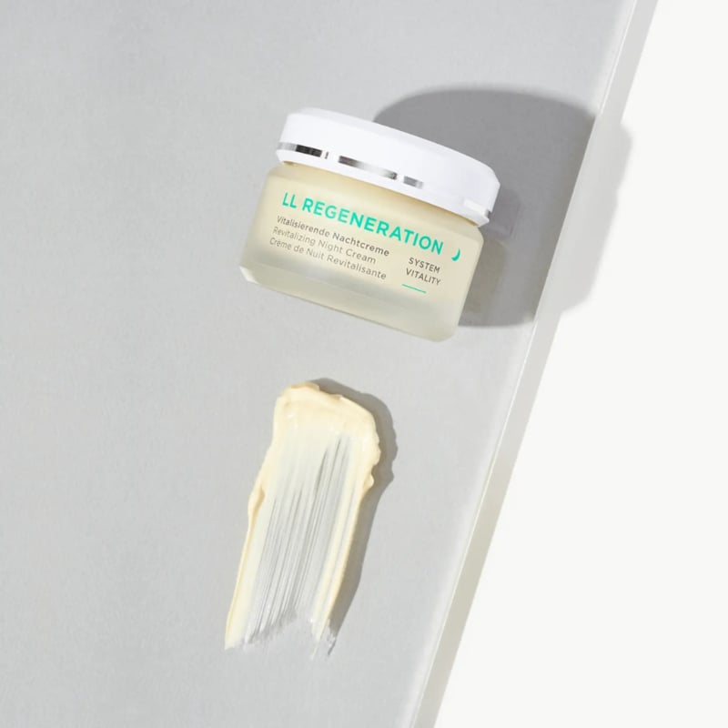 Annemarie Borlind LL Regeneration Nachtcreme (50 ml.)+ Gratis oogcrème
[mwwsrc:4e795b41e6e1f8da29c8707124d4abd07b5b5999.jpg]