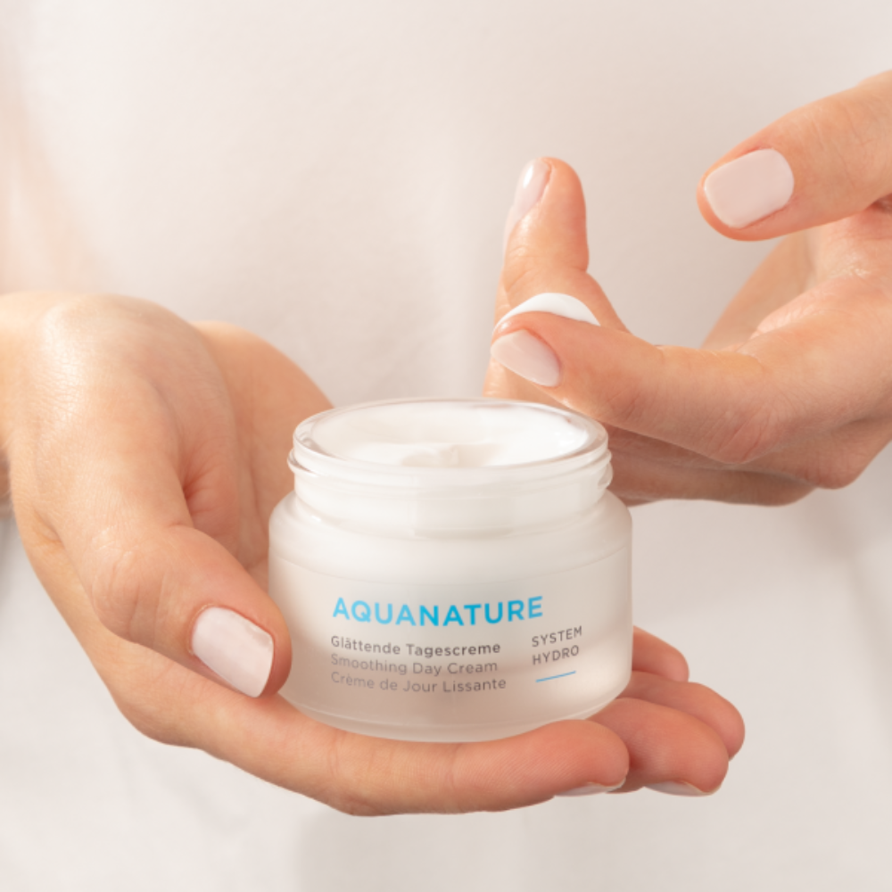Annemarie Aquanature egaliserende dagcremè (50 ml.)
[mwwsrc:89348b9ed8f271826deb5e25261d06d0ddb4d49b.png]