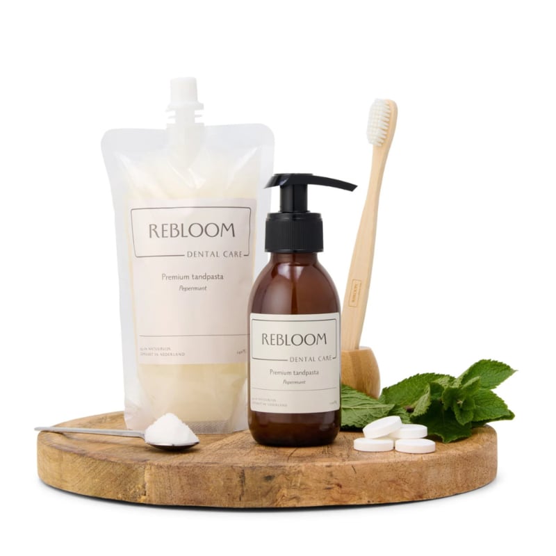 Rebloom Tandpasta
[mwwsrc:bdc7664f28e2e44a17a3ad7a9b5672e56e726be7.jpg]